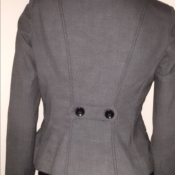 🌸🌺Woman’s blazer - Picture 3 of 4